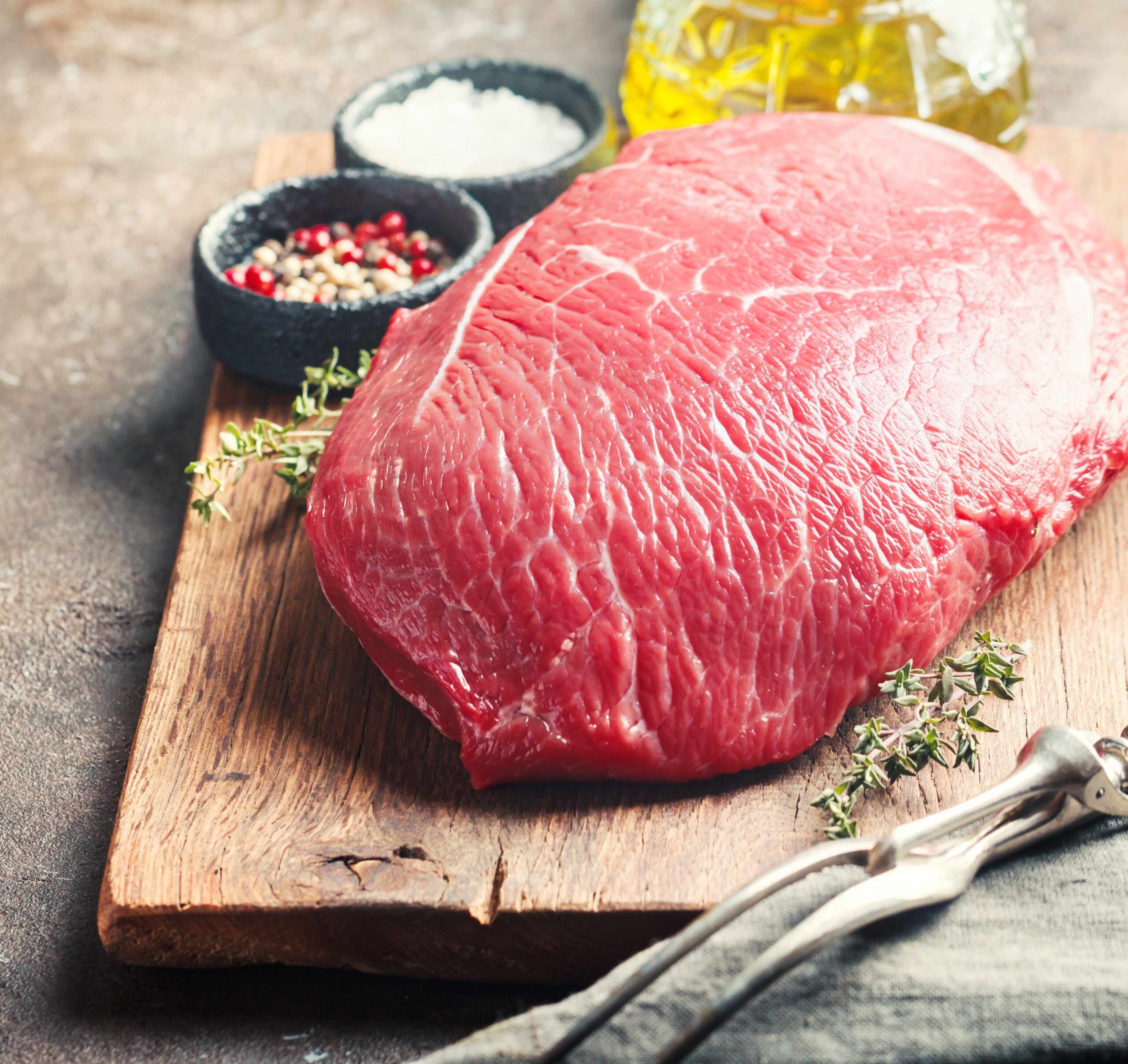 raw-beef-meat-XN7U4XF